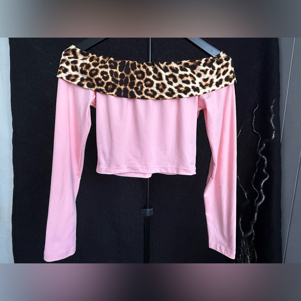 Baby Pink Off-Shoulder Leopard Print Crop Top Women's Size S